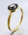 oryginalny pierścionek ze złota i brylantami